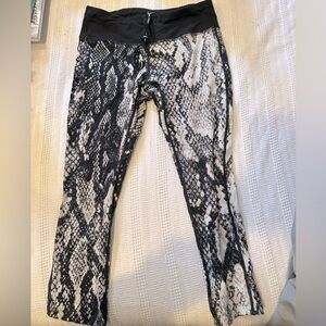 Nike black and white leggings workout